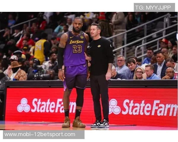 雷迪克称斯玛特为防守核心指挥能力与詹姆斯并驾齐驱