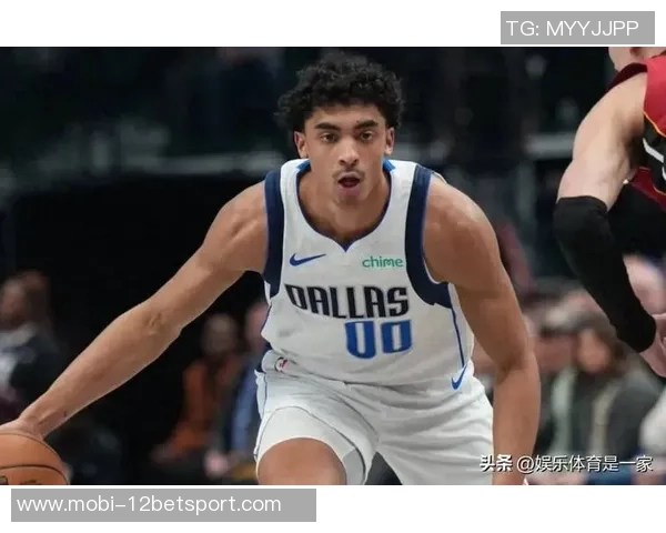 浓眉称赞克里斯蒂交易后表现提升如鱼得水展现出色状态 浓眉称赞克里斯蒂交易后表现提升如鱼得水展现出色状态