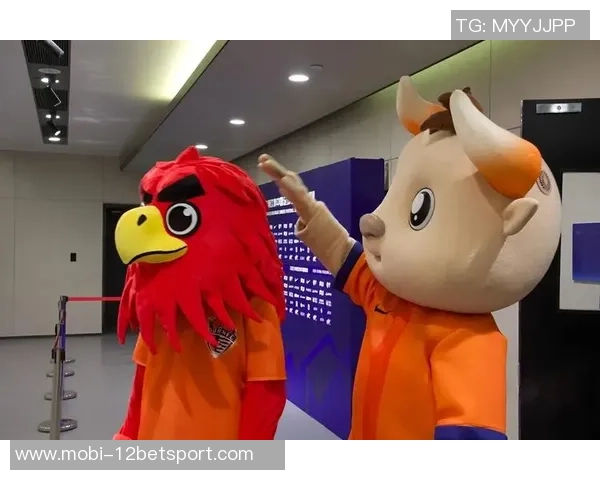 王子铭茹萨韦林顿齐聚蓉城训练基地备战新赛季引发球迷热议 王子铭茹萨韦林顿齐聚蓉城训练基地备战新赛季引发球迷热议