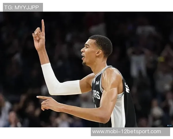 阿伦勇战文班全场高效发挥砍下27分10篮板2抢断展现实力 阿伦勇战文班全场高效发挥砍下27分10篮板2抢断展现实力